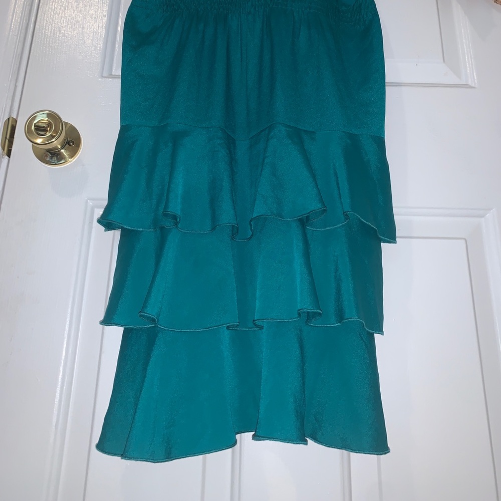 Glam loose-fitting Ruffle Dress - Picture 4 of 5